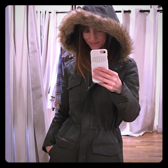 Meet your Posher, Jill - Picture 1 of 1